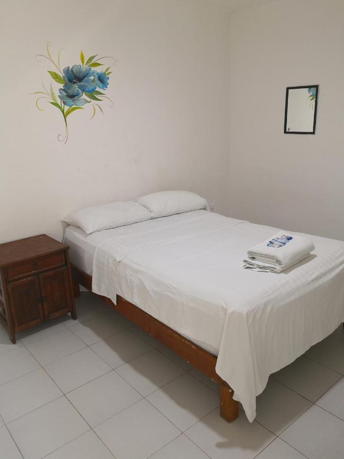Punta Sam Hostel Канкун Екстериор снимка
