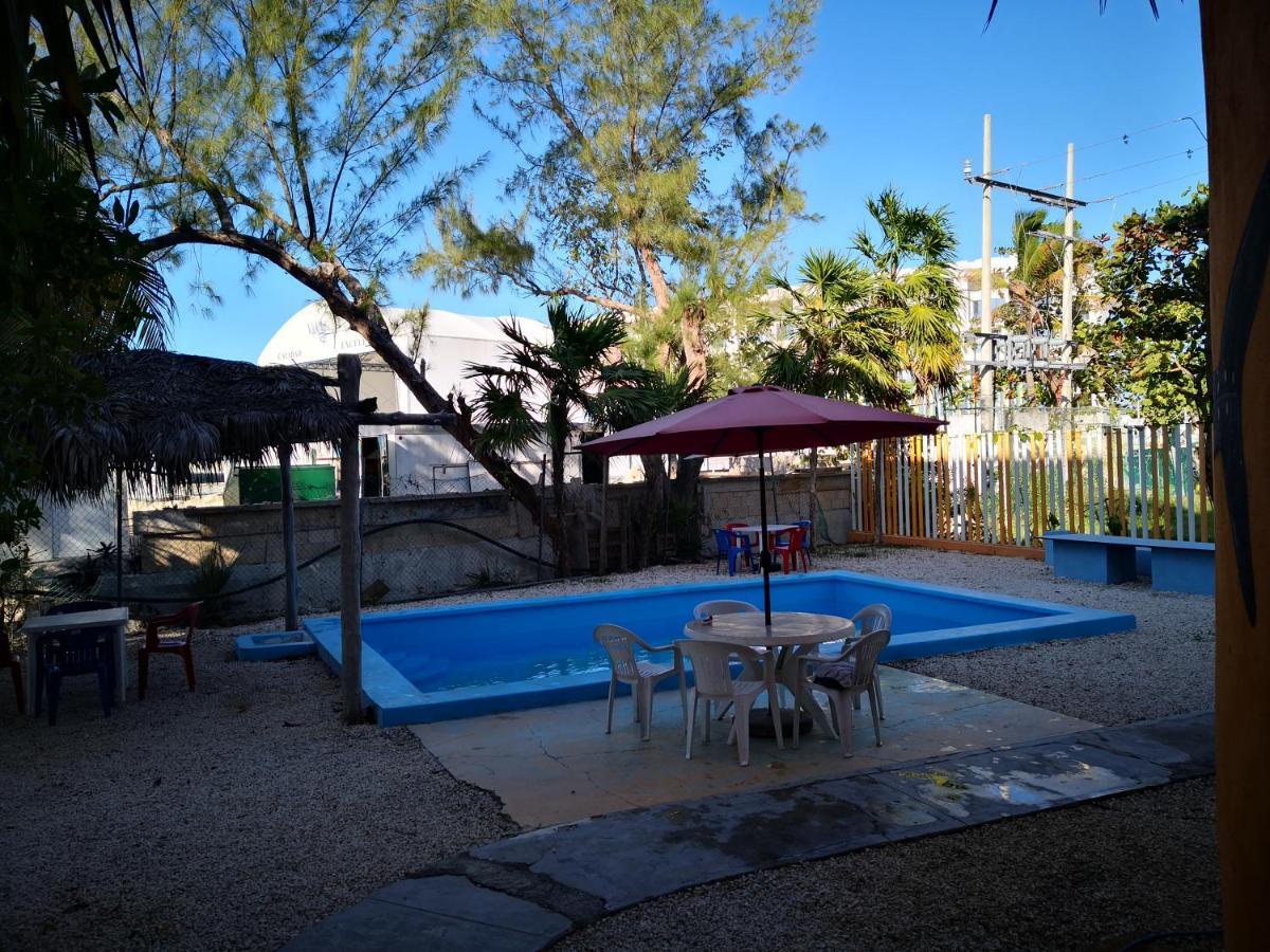 Punta Sam Hostel Канкун Екстериор снимка