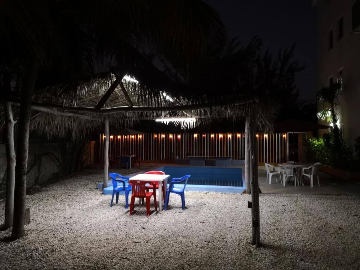 Punta Sam Hostel Канкун Екстериор снимка