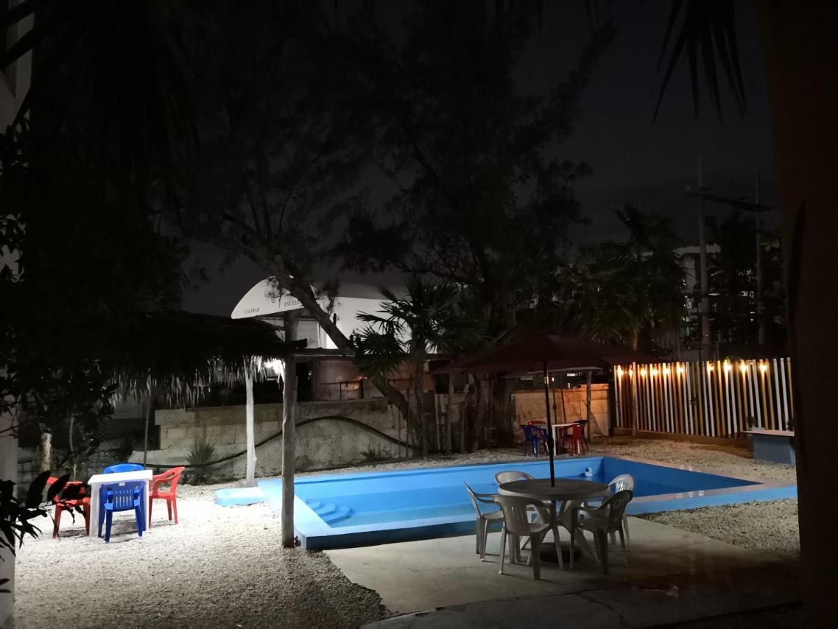 Punta Sam Hostel Канкун Екстериор снимка