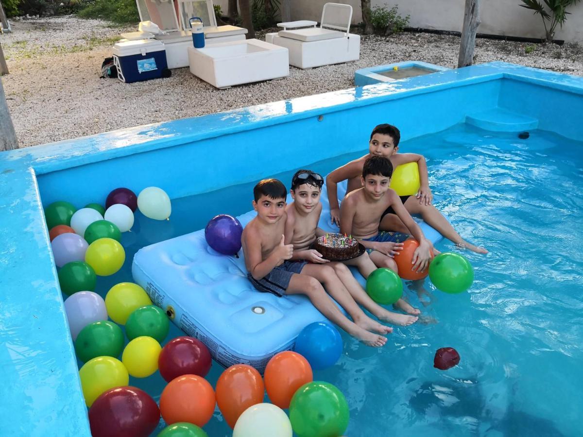 Punta Sam Hostel Канкун Екстериор снимка