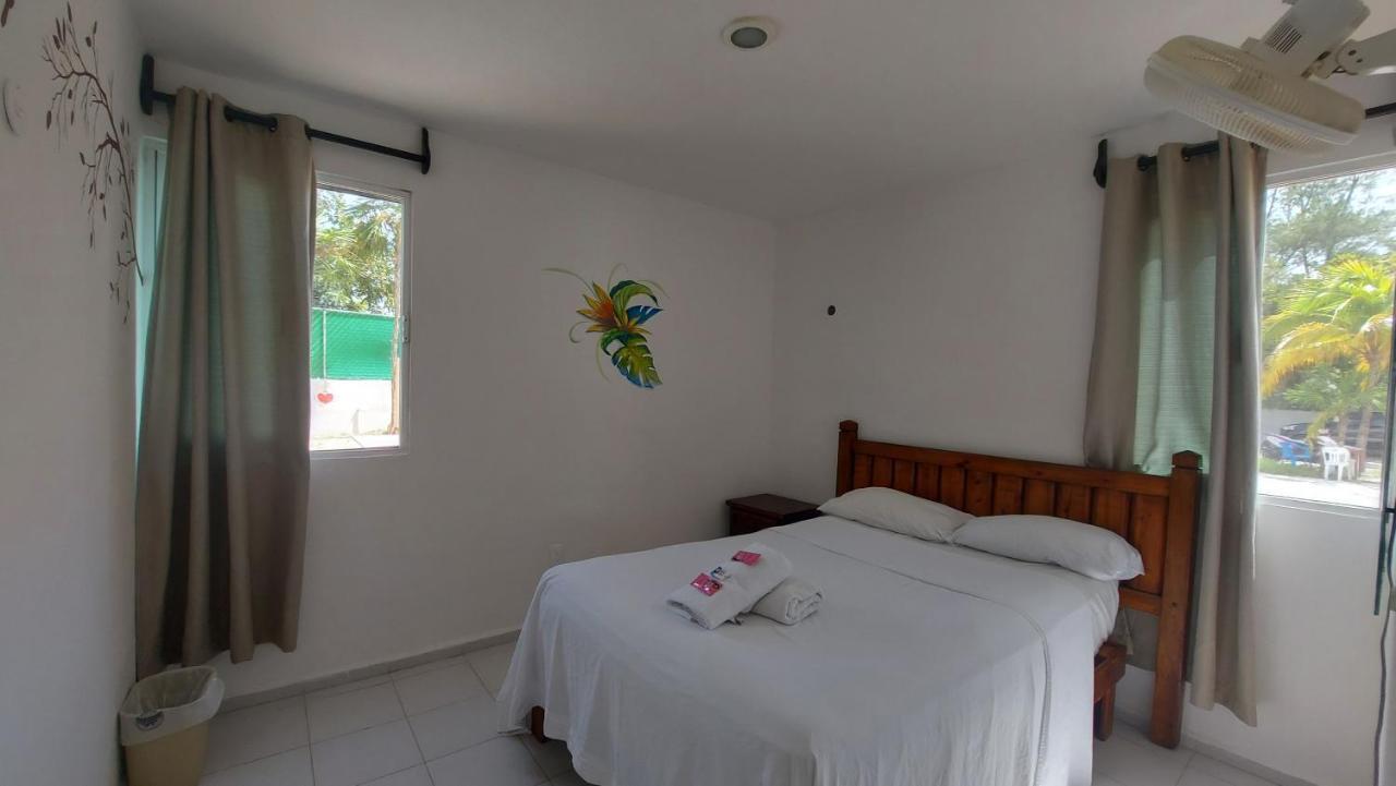 Punta Sam Hostel Канкун Екстериор снимка