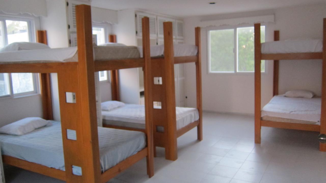 Punta Sam Hostel Канкун Екстериор снимка