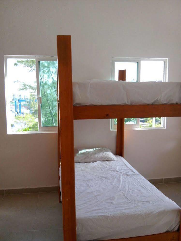 Punta Sam Hostel Канкун Екстериор снимка